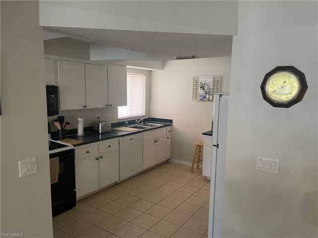 59 Camelot Gardens BLVD 207, Lehigh Acres, FL 33936