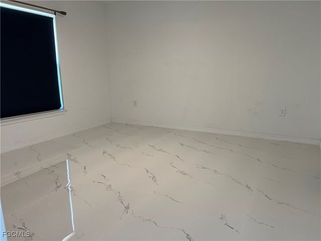 213 NW 9th ST, Cape Coral, FL 33993