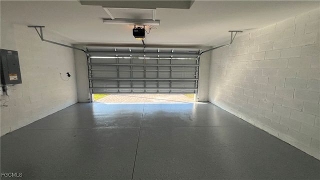 213 NW 9th ST, Cape Coral, FL 33993