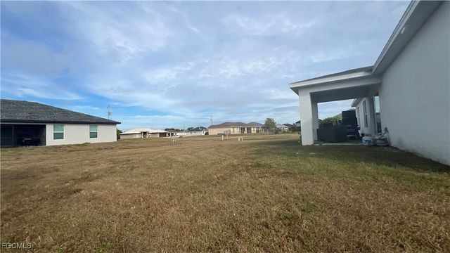 213 NW 9th ST, Cape Coral, FL 33993
