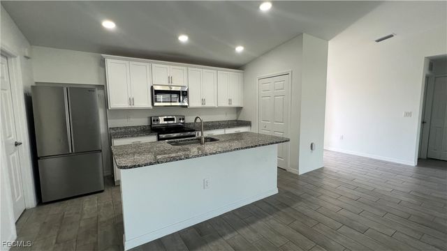 213 NW 9th ST, Cape Coral, FL 33993