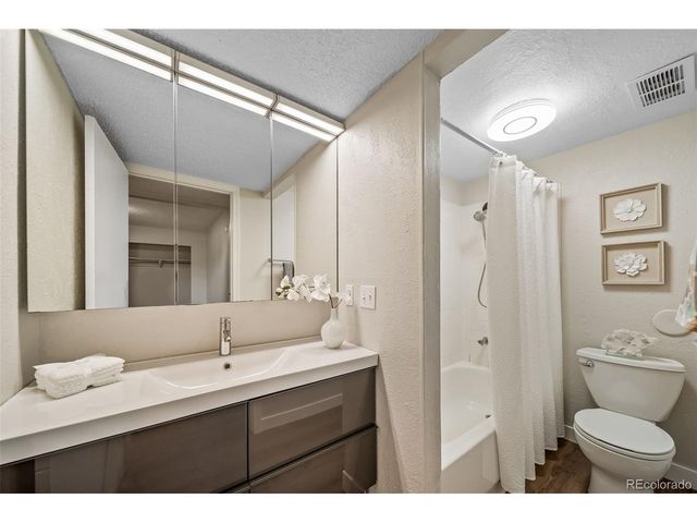 7665 E Eastman Ave 101A, Denver, CO 80231