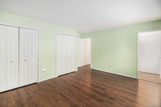 28692 Bayberry Park Drive, Livonia, MI 48154