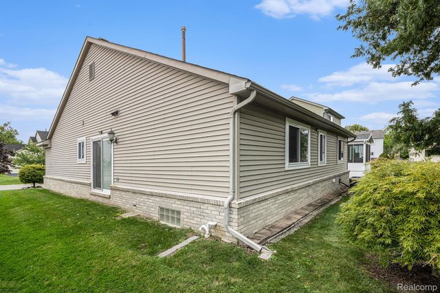 28692 Bayberry Park Drive, Livonia, MI 48154