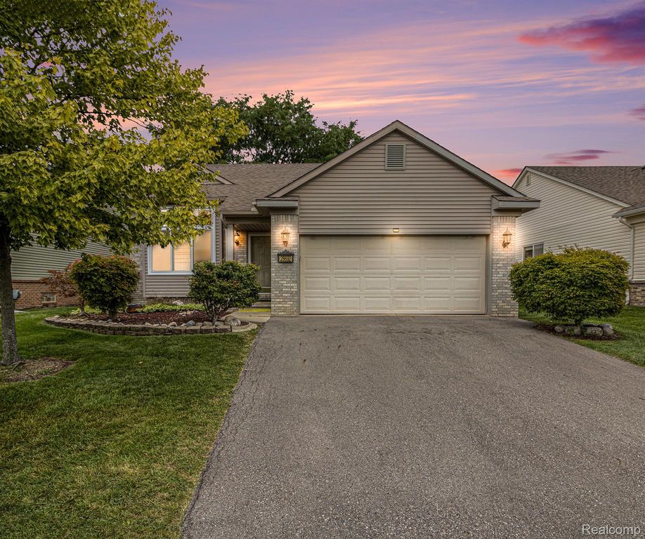 28692 Bayberry Park Drive, Livonia, MI 48154