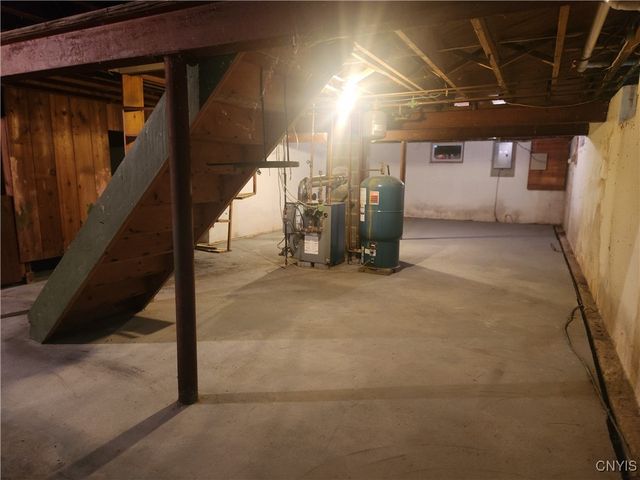 9 Terrace Hill Drive, New Hartford, NY 13413