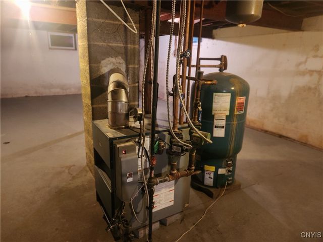 9 Terrace Hill Drive, New Hartford, NY 13413