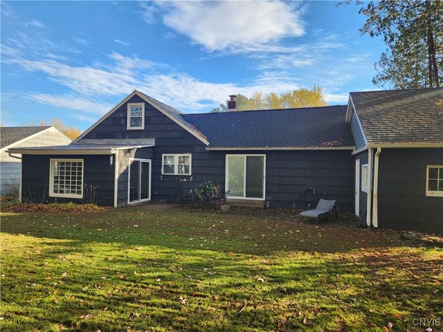 9 Terrace Hill Drive, New Hartford, NY 13413