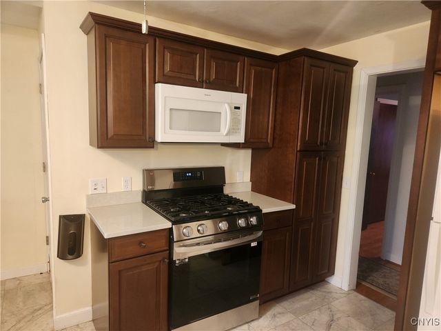 9 Terrace Hill Drive, New Hartford, NY 13413