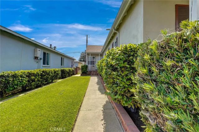 1212 W Victory Boulevard, Burbank, CA 91506