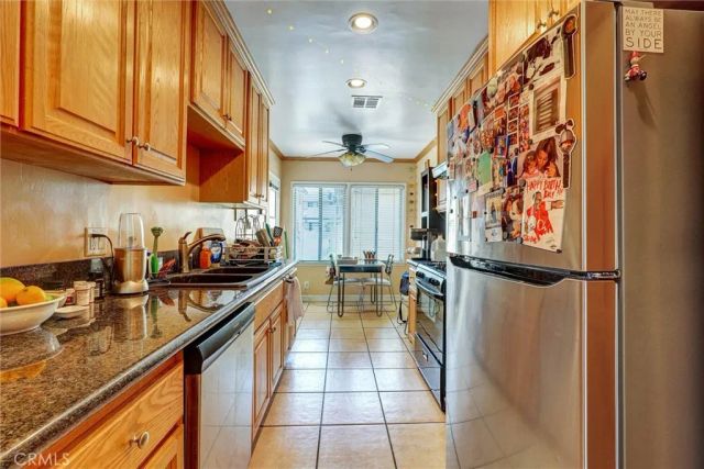 1212 W Victory Boulevard, Burbank, CA 91506