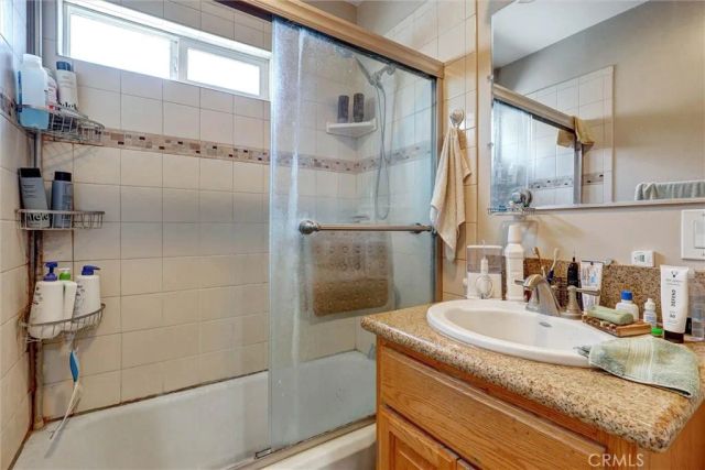 1212 W Victory Boulevard, Burbank, CA 91506