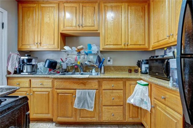 1212 W Victory Boulevard, Burbank, CA 91506