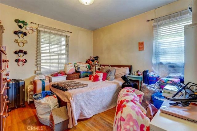 1212 W Victory Boulevard, Burbank, CA 91506