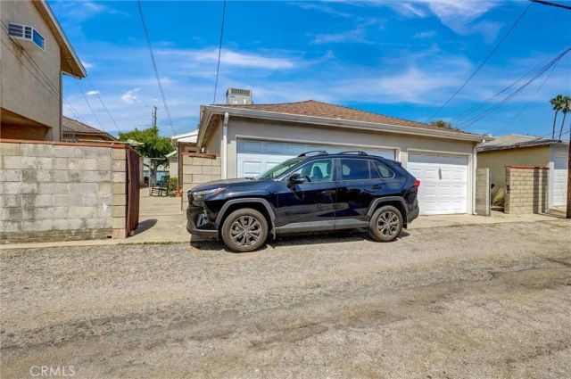 1212 W Victory Boulevard, Burbank, CA 91506