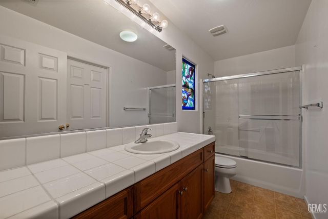 11418 Trabancos Drive, Bakersfield, CA 93311