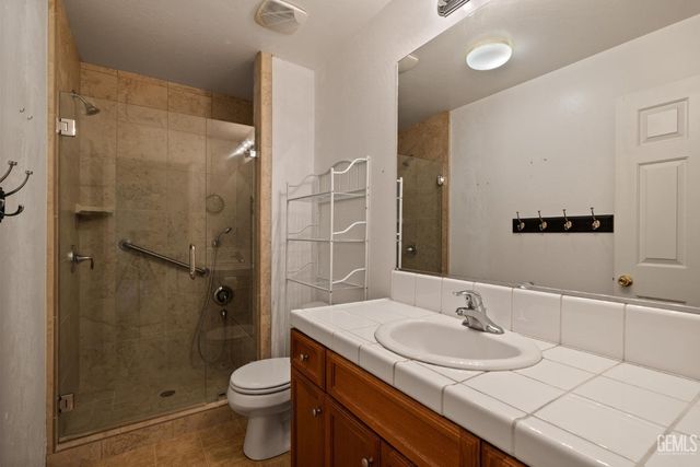 11418 Trabancos Drive, Bakersfield, CA 93311