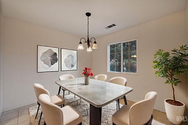 11418 Trabancos Drive, Bakersfield, CA 93311