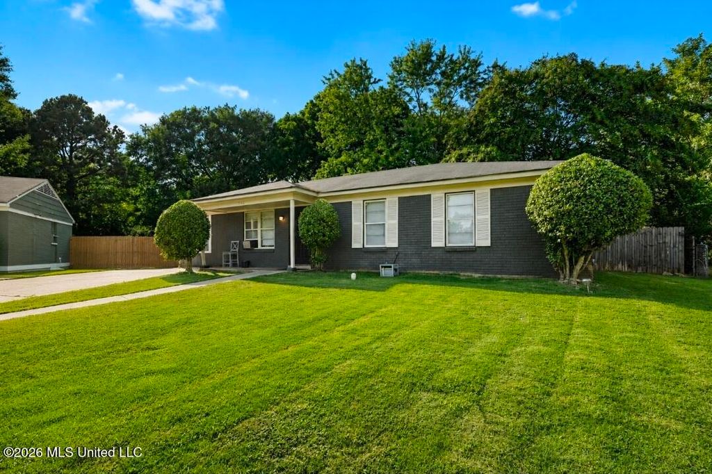 3160 Forest Glen Drive, Horn Lake, MS 38637 — photo 2