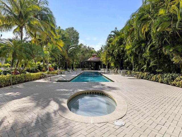 2645 S Bayshore Drive 304, Miami, FL 33133