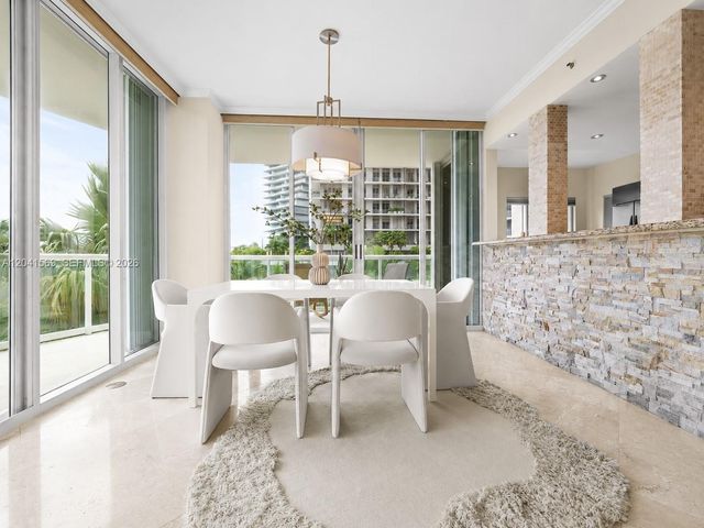 2645 S Bayshore Drive 304, Miami, FL 33133