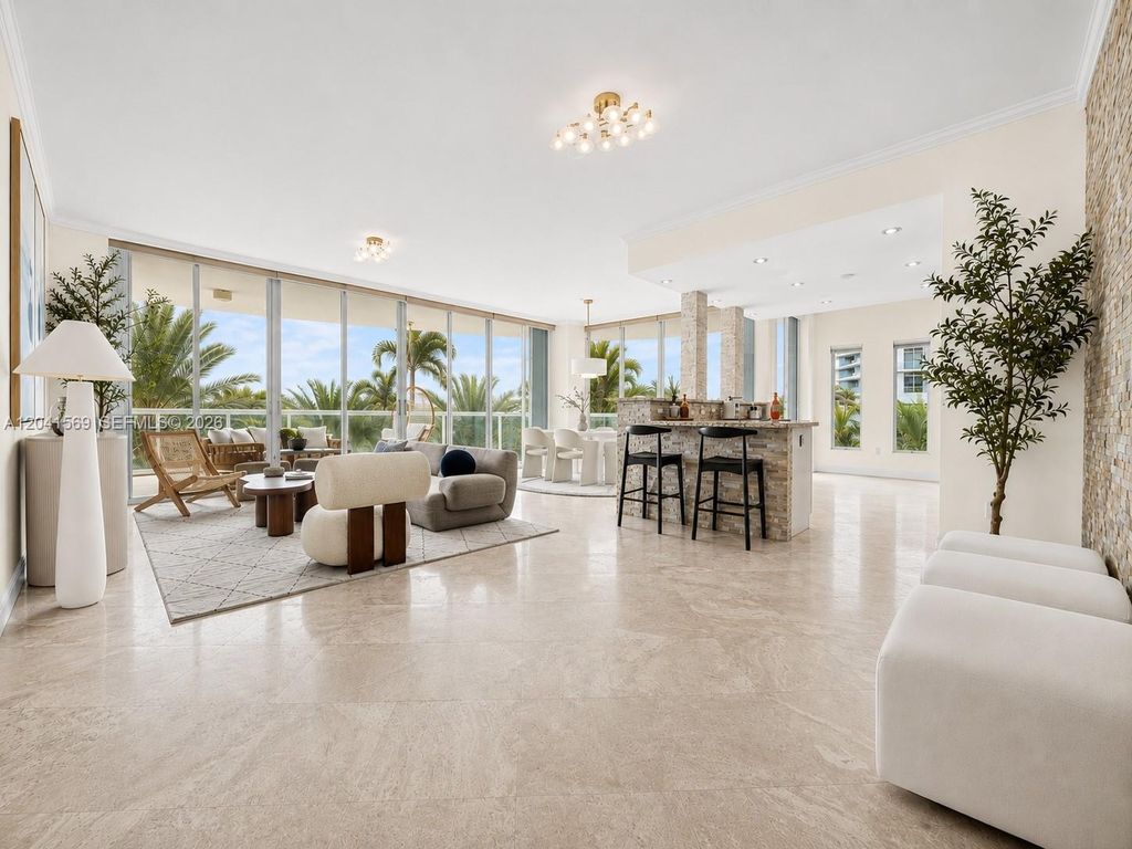 2645 S Bayshore Drive 304, Miami, FL 33133
