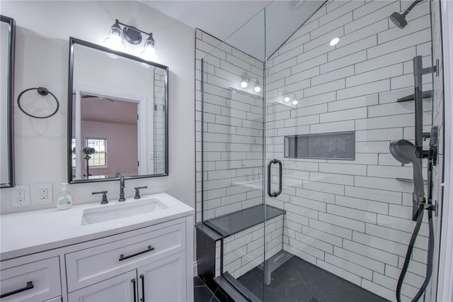 540 Morningstar Dr, Franklin Twp, PA 16117