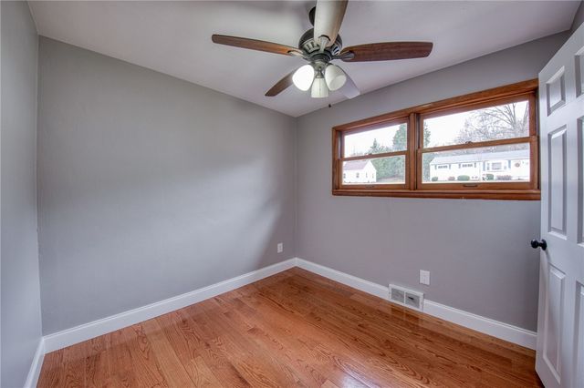 540 Morningstar Dr, Franklin Twp, PA 16117