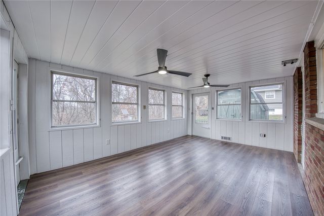 540 Morningstar Dr, Franklin Twp, PA 16117