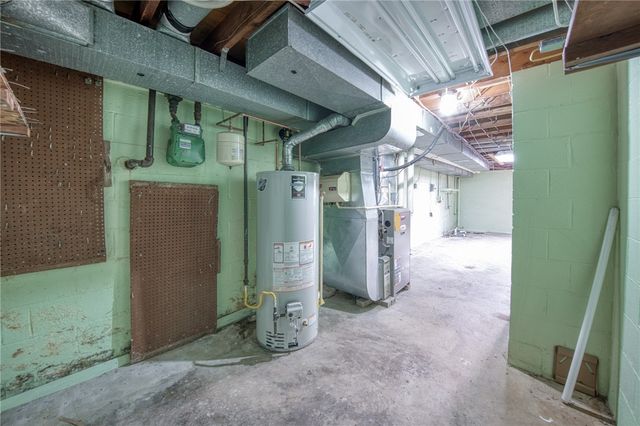 540 Morningstar Dr, Franklin Twp, PA 16117