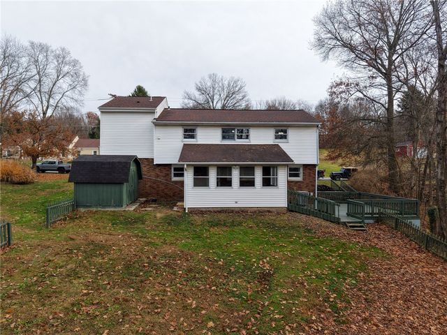 540 Morningstar Dr, Franklin Twp, PA 16117