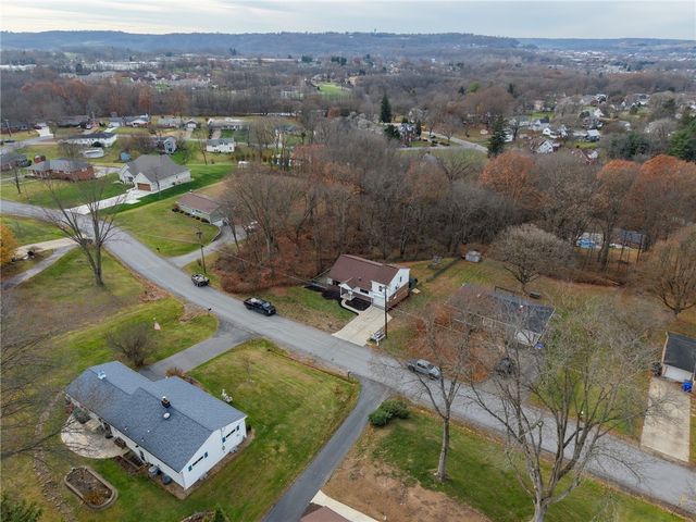 540 Morningstar Dr, Franklin Twp, PA 16117