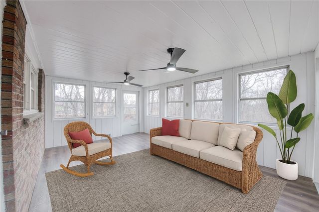 540 Morningstar Dr, Franklin Twp, PA 16117