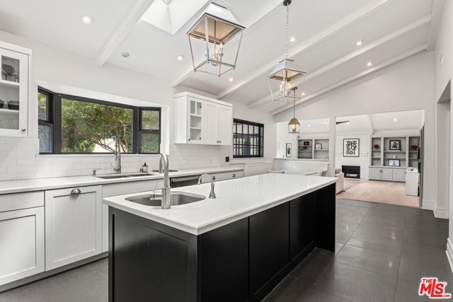 4145 Sunswept Drive, Studio City (los Angeles), CA 91604