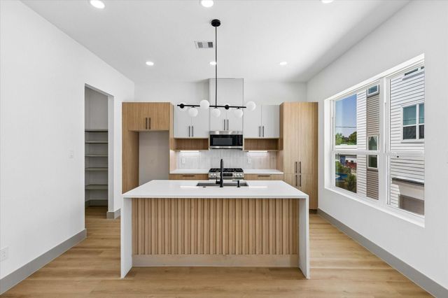 2953 Delafield Street, Houston, TX 77023