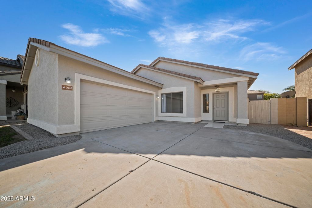 7945 W CHICKASAW Street, Phoenix, AZ 85043 — photo 2