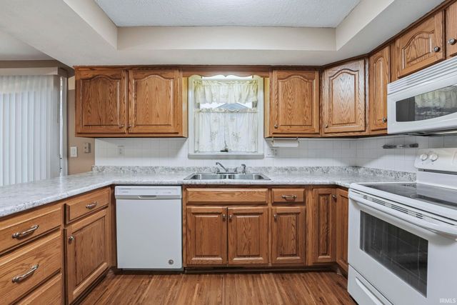 1729 Lofton Way, Fort Wayne, IN 46815