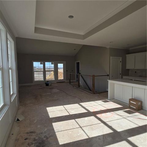 8214 Aurora Street, Lenexa, KS 66220