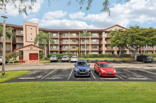 850 SW 138th Ave 208D, Pembroke Pines, FL 33027