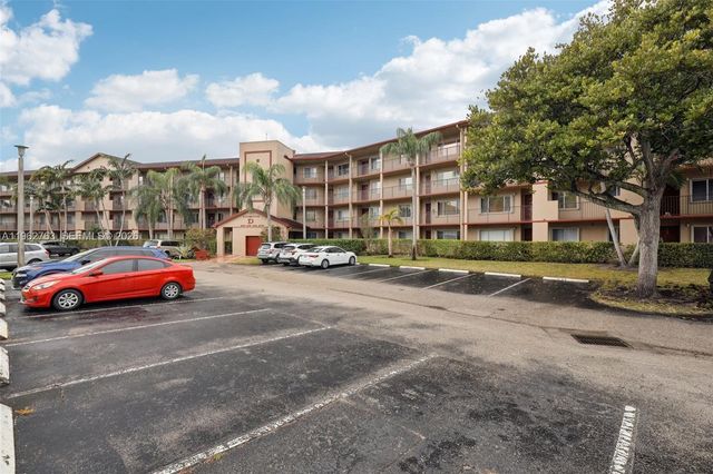 850 SW 138th Ave 208D, Pembroke Pines, FL 33027