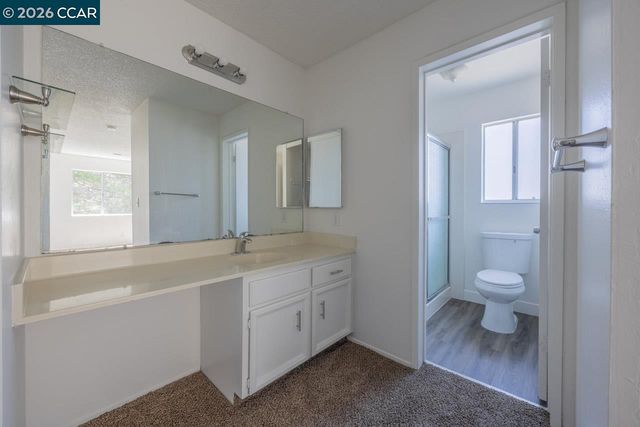 200 Oriole Ct, Hercules, CA 94547