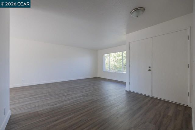 200 Oriole Ct, Hercules, CA 94547