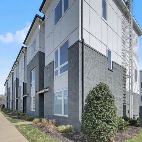 814 Vibe Pl, Nashville, TN 37216