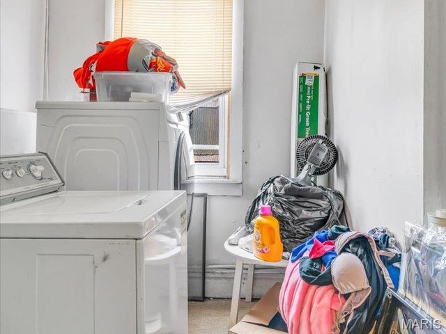 8035 N Broadway, St Louis, MO 63147