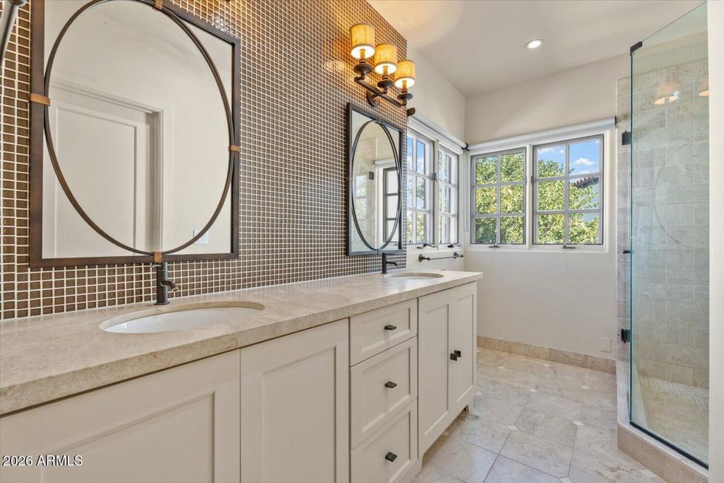 Image 5 of property listing at 8333 E VIA PASEO DEL NORTE -- 1023, Scottsdale, AZ 85258