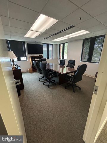 400 FOXCROFT AVE #STE 100, Martinsburg, WV 25401