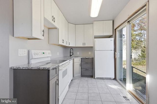 110 5TH ST, Brooklawn, NJ 08030