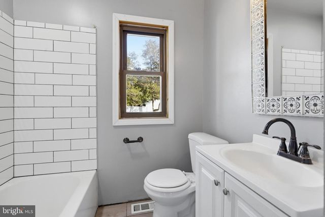 110 5TH ST, Brooklawn, NJ 08030