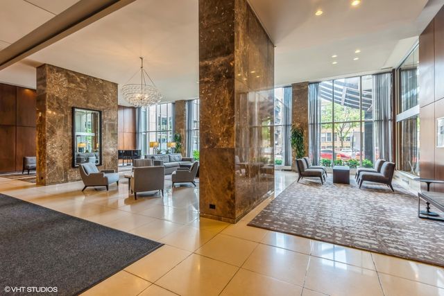 655 W IRVING PARK Road 1911, Chicago, IL 60613