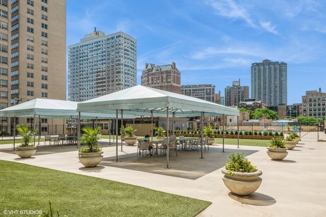 655 W IRVING PARK Road 1911, Chicago, IL 60613